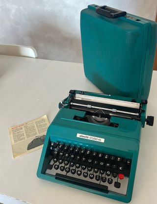 Máquina de escribir Olivetti Studio 45