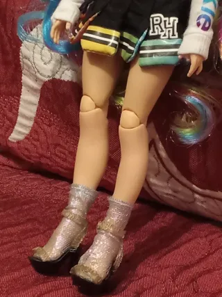 Muñeca Rainbow High Amaya Reina