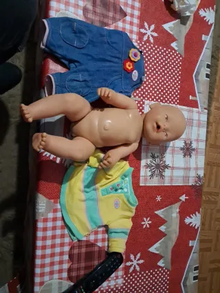 Muñeco Baby Born con Ropa