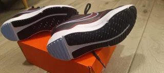 Zapatillas Nike para niño. A estrenar