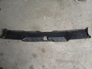 Panel cerradura maletero BMW e36.