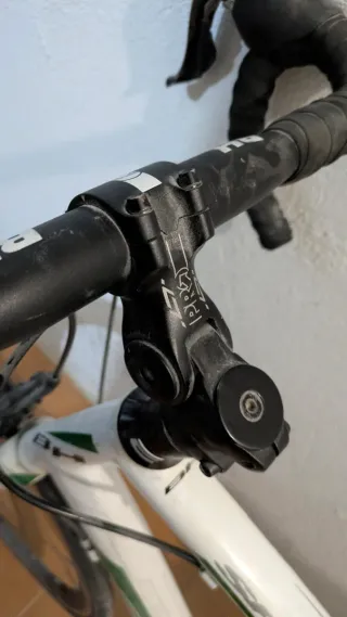 Bicicleta de carretera BH XL + Vision Team35