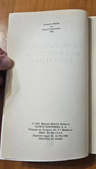 Los profesionales en la sociedad capitalista (E...