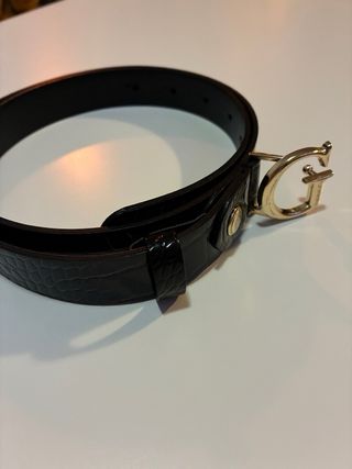 Cinturón Guess Negro Hebilla Dorada G