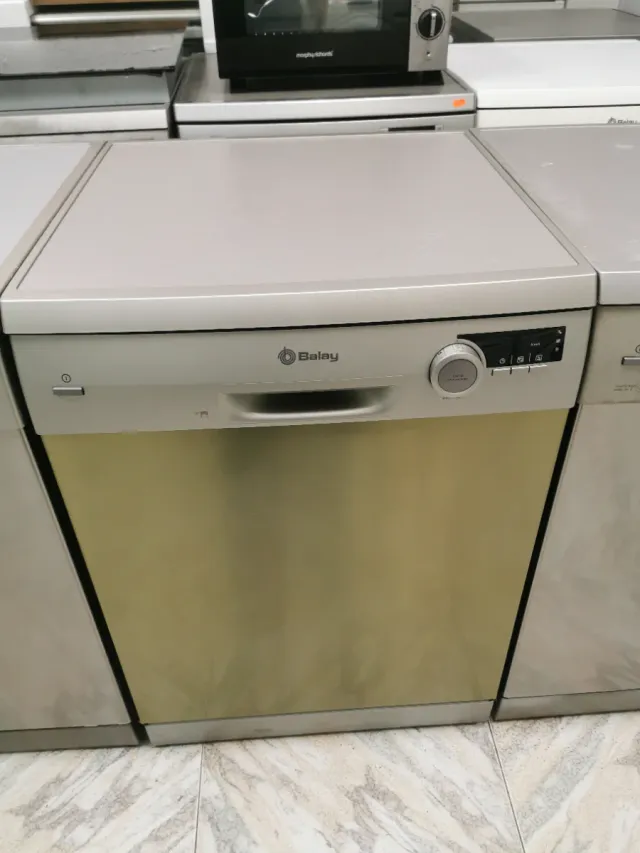 Lavavajillas marca balay gris 3 bandejas