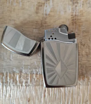 Zippo BLU High Polish Chrome Accendino a Gas