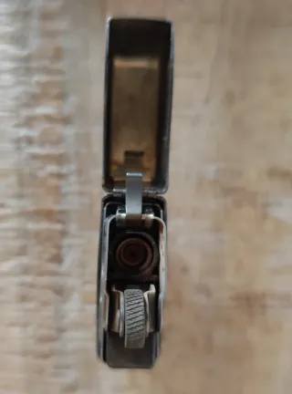 Zippo BLU High Polish Chrome Accendino a Gas