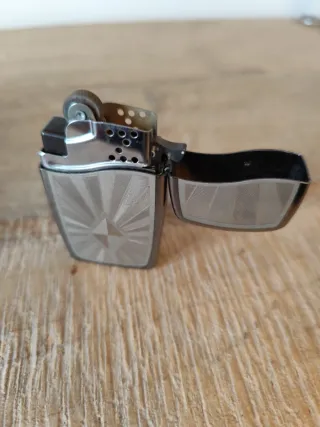 Zippo BLU High Polish Chrome Accendino a Gas