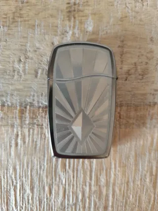 Zippo BLU High Polish Chrome Accendino a Gas