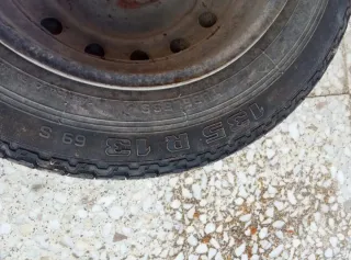 4 Llantas + 1 Rueda de Repuesto