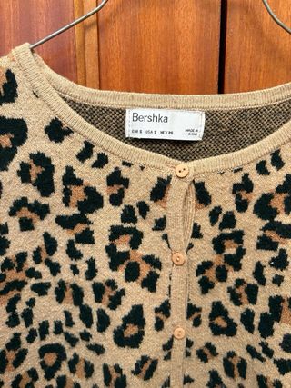 Chaqueta leopardo Bershka