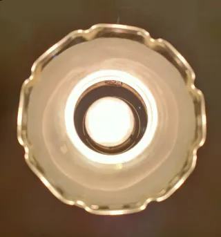 Lámpara Victoriana de Latón y Cristal Esmerilado