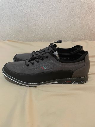Mocasines grises y negros talla 45