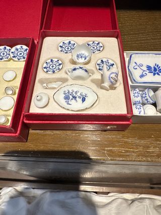 Mini vajilla de porcelana azul y blanco