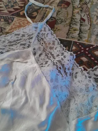 Sottoveste antica con pizzo