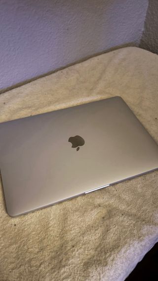 MacBook Pro 13” A1708 8GB/128GB Plata