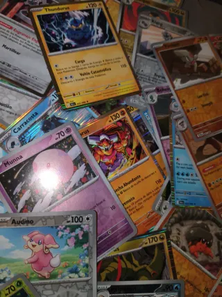 Lote de 50 Cartas Pokémon Reverse y Holo Original