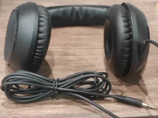 Auriculares Sennheiser HD 200 Pro