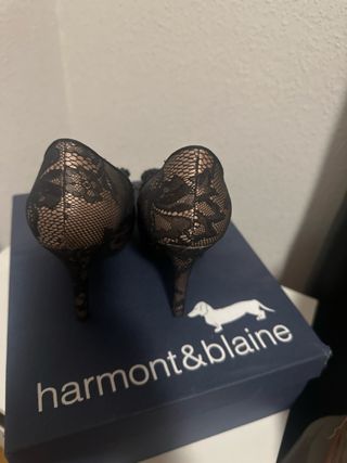 Zapatos de tacón  de prima donna encaje negro.