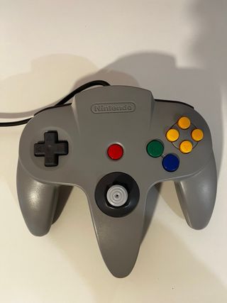 Consola Nintendo 64 con accesorios