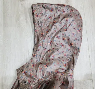 CHUBASQUERO FLORES PULL BEAR T-M ESTRENAR-ENVIO