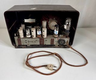 Radio de válvulas Philips BX 380 A