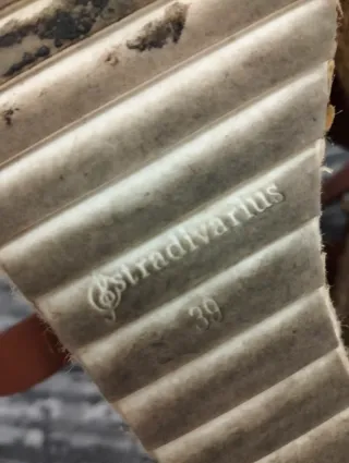 Sandalias mujer cuña marrón Stradivarius Talla 39