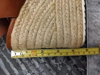 Sandalias mujer cuña marrón Stradivarius Talla 39