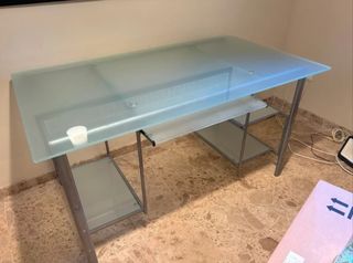 Escritorio cristal y metal