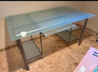 Escritorio cristal y metal