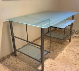 Escritorio cristal y metal