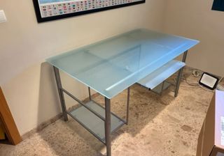 Escritorio cristal y metal