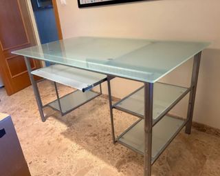 Escritorio cristal y metal