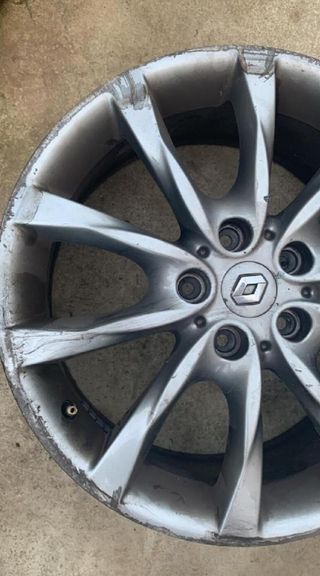 R18 llanta renault megane iii renault sport 260686