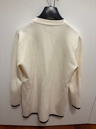 Cardigan Zara bianco con profili neri