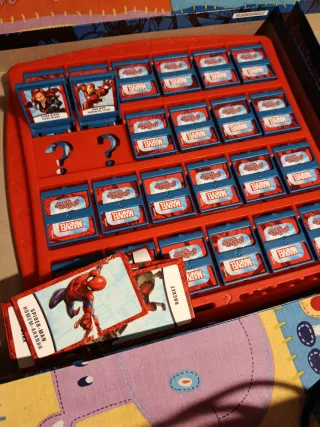 Juego Quién es Quién Marvel