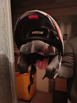 Casco de moto VIRTUE