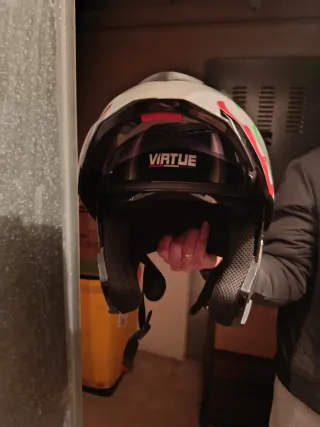 Casco de moto VIRTUE