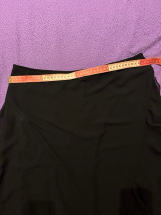 Falda larga negra con volantes