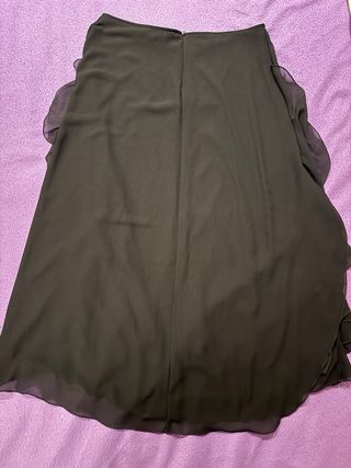 Falda larga negra con volantes