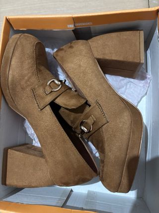 Mocasines de tacón marrones