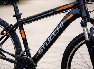 Bici Stucchi Negra y Naranja