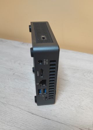 Intel NUC i3 10Gen 8GB RAM 250GB SSD