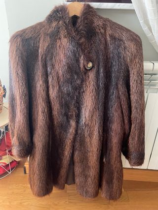 Abrigo de pelo marrón