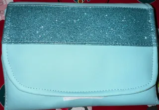 Carro de bebé azul brillante