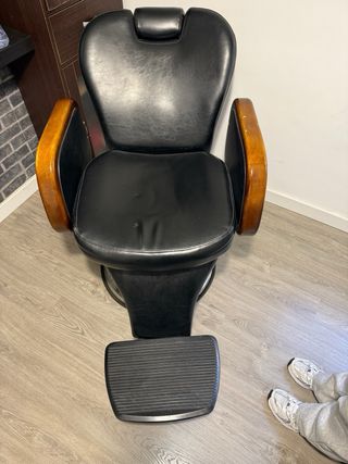 Silla de barbero profesional negra