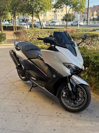 Yamaha TMAX 530 DX