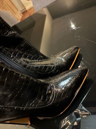 Botas altas efecto piel de serpiente