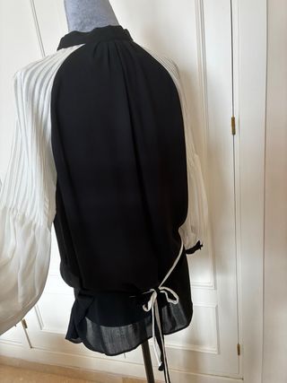 Blusa Zara Mujer Negra y Blanca