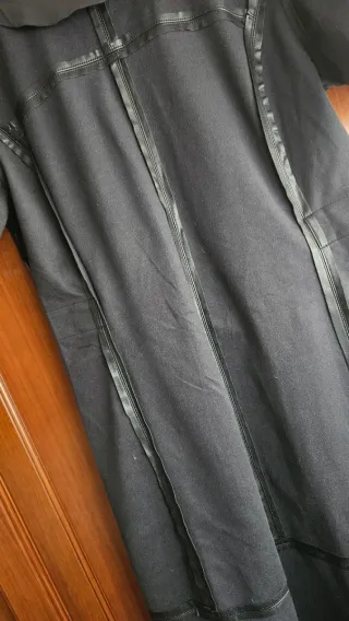 Vestido negro polipiel